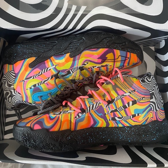 Puma Lamelo Balls Dexter Laboratory addition 2023 - Picture 1 of 8